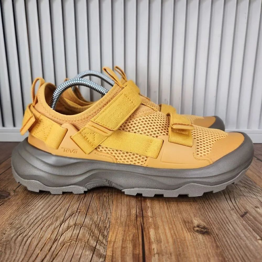 Teva Outflow Universal Sport Sunflower Mens Sz 9 Water Shoes Hiking Sandals NEW